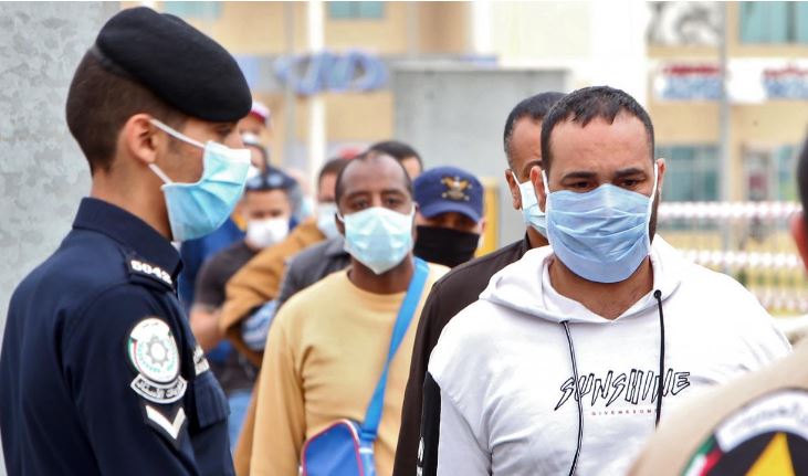 البحرين تسجل 100 إصابة جديدة بـ فيروس كورونا