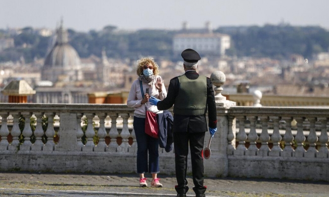 حجر صحى على مدينة سافيانو الإيطالية