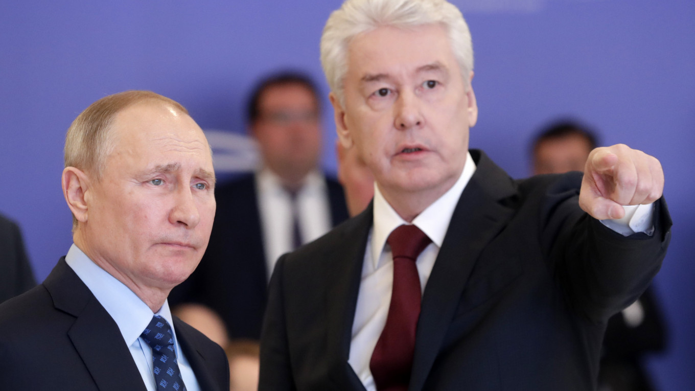 الرئيس الروسي وعمدة موسكو