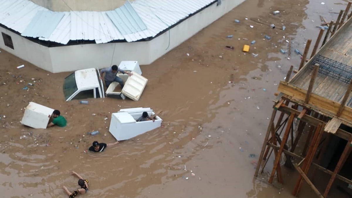 السيول تغرق اليمن وتحاصر المناطق السكنية في عدن