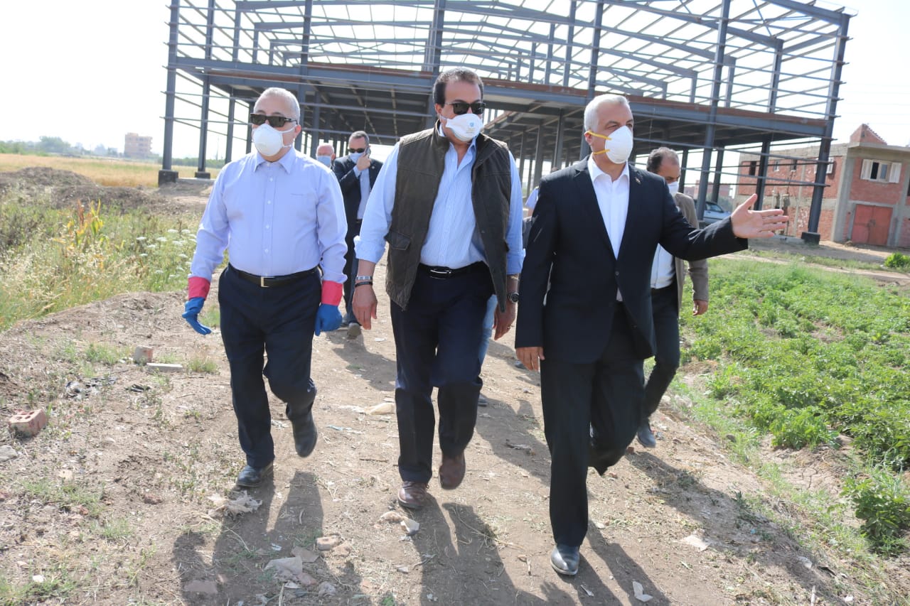 جانب من جولة وزير التعليم العالي