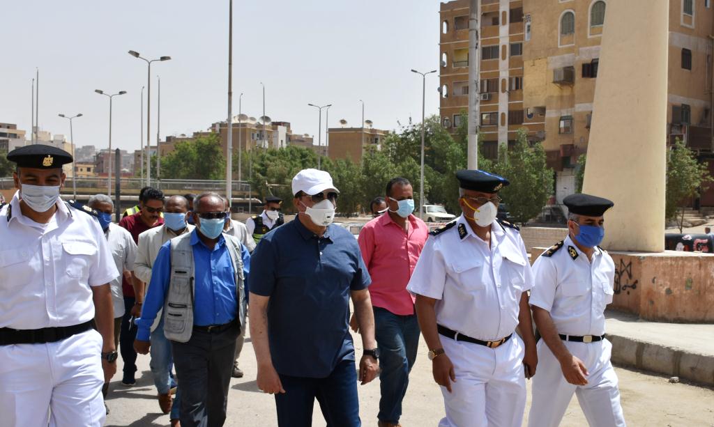 جولة محافظ اسوان في الاسواق 