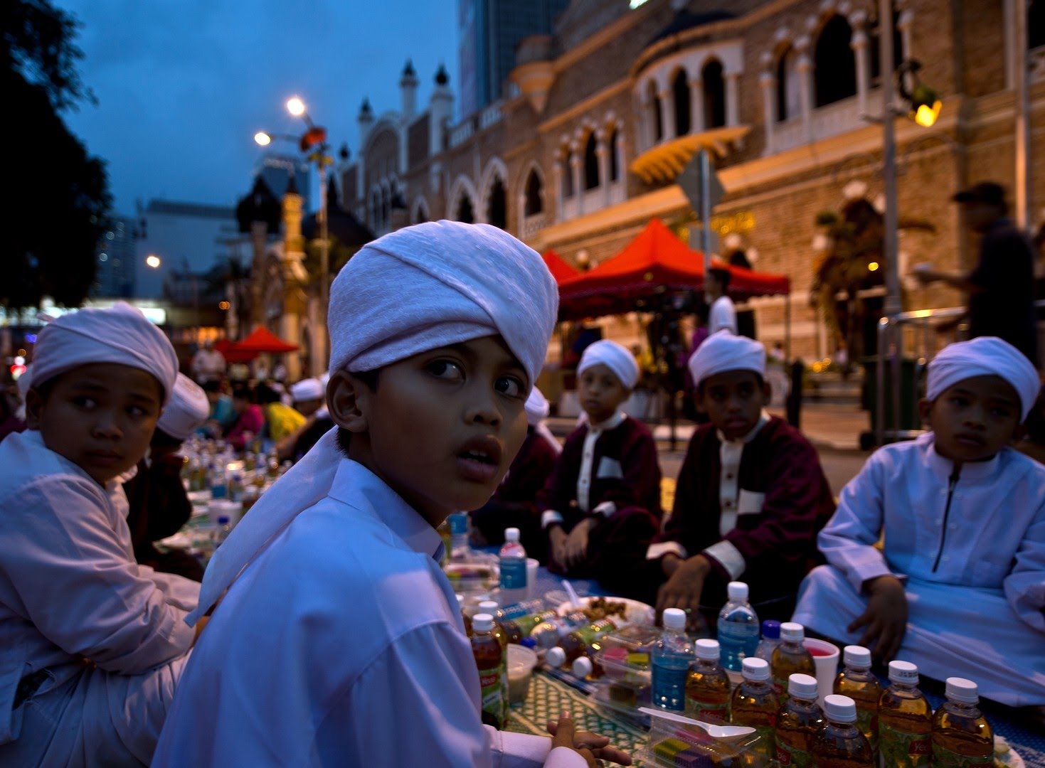 ماليزيا وإندونيسيا تعلنان غدا أول أيام شهر رمضان