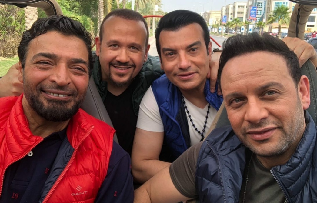 مصطفى قمر ونجوم جيله 