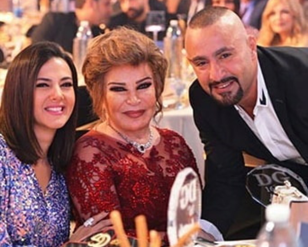 صفية العمرى والسقا