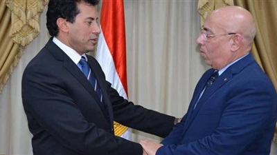 رئيس اتحاد الكاراتيه ووزير الشباب والرياضة