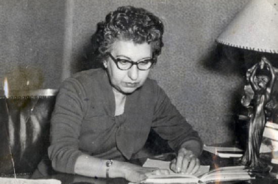 اول طالبة جامعية في مصر