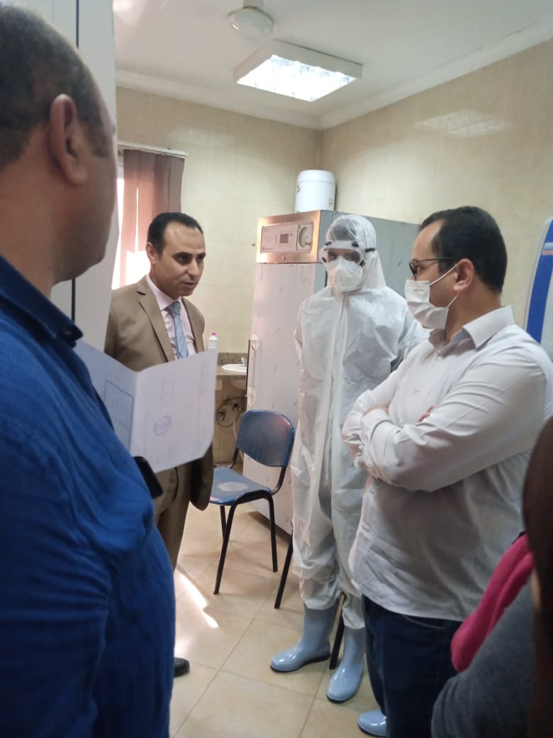 خروج المصابين من مستشفى العزل 