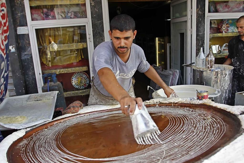 محلات الكنافة والقطايف 