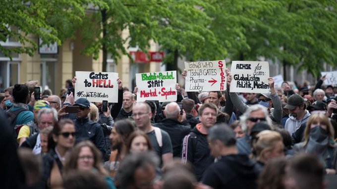 احتجاجات في ألمانيا ضد القيود المفروضة لمواجهة فيروس كورونا