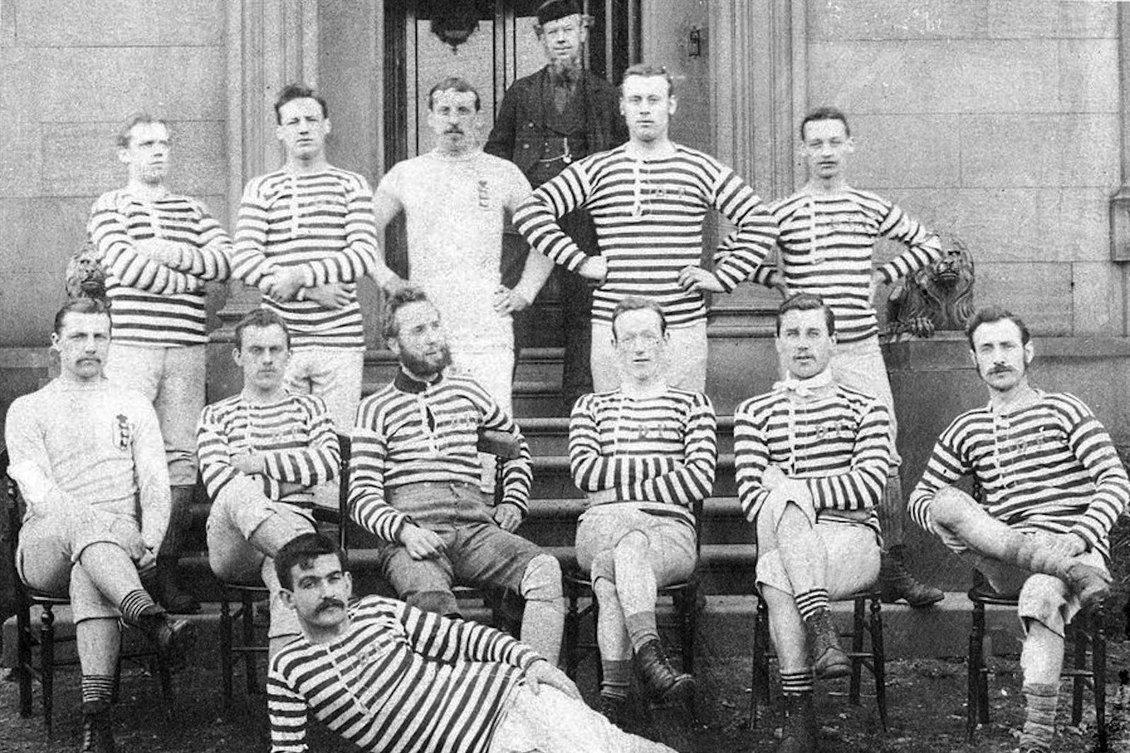 نادي داروين