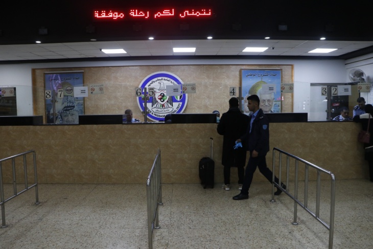 بدء عودة العالقين الفلسطينيين من الأردن الأحد المقبل