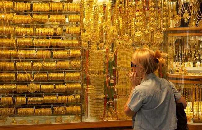 الذهب في الإمارات 