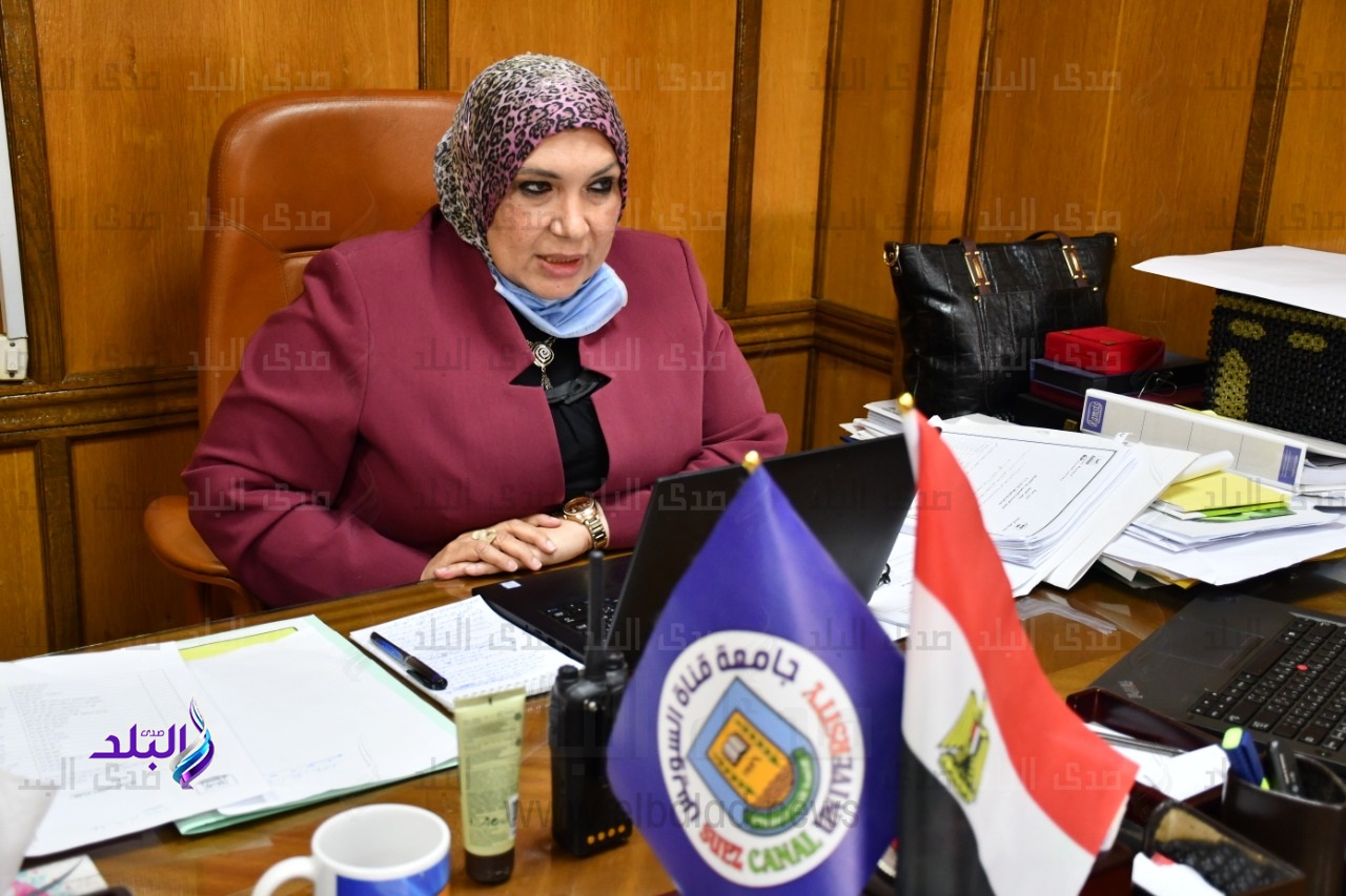  الدكتورة ماجدة هجرس رئيس جامعة قناة السويس