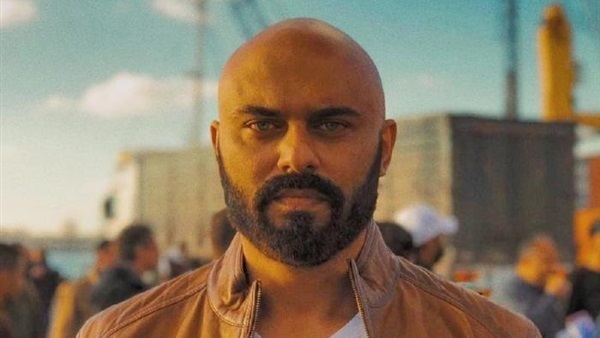 أحمد صلاح حسني 