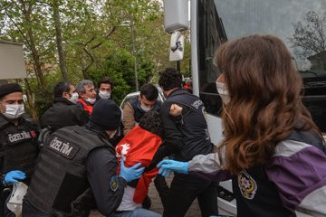 تركيا تقمع مسيرة للعمال في إسطنبول وتوقف مسؤولين نقابيين