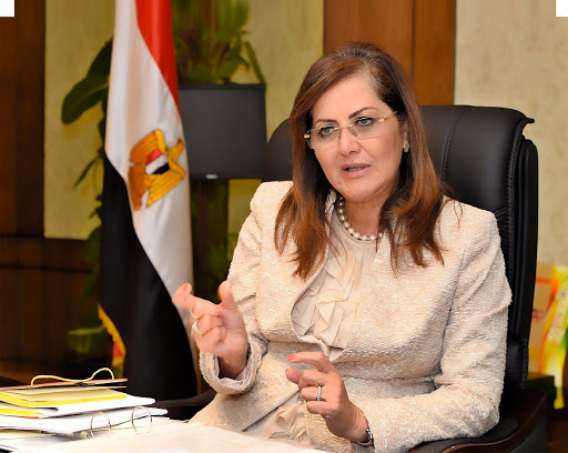 هالة سعيد وزيرة التخطيط 