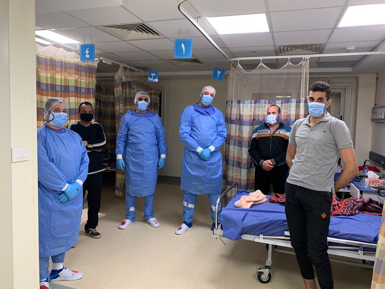 الاطقم الطبية بمستشفى العلمين 