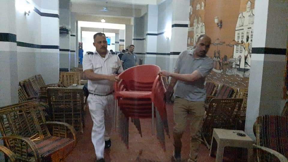 غلق وتشميع المقاهي المخالفة بالبحيرة