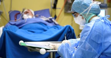 وفيات فيروس كورونا حول العالم تتخطى الربع مليون حالة