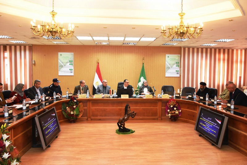 اجتماع المحافظ
