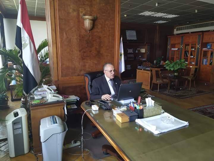 الدكتور محمد عبد العاطى وزير الموارد المائية والرى الدكتور محمد عبد العاطى وزير الموارد المائية والرى