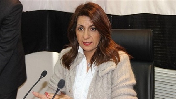 نبيلة مكرم 