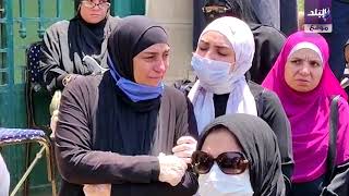 انهيار وبكاء اقارب الشيخ الطبلاوي أثناء تشييع جثمانه