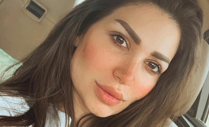 سارة نخلة