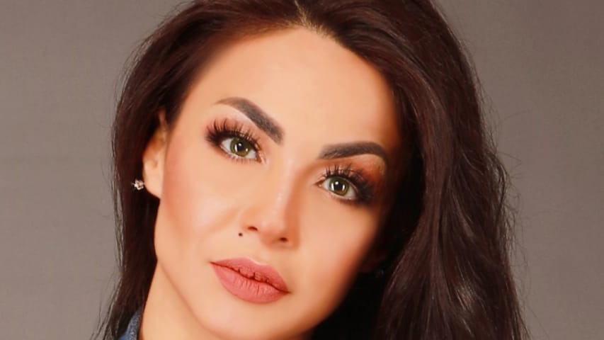 دوللي شاهين