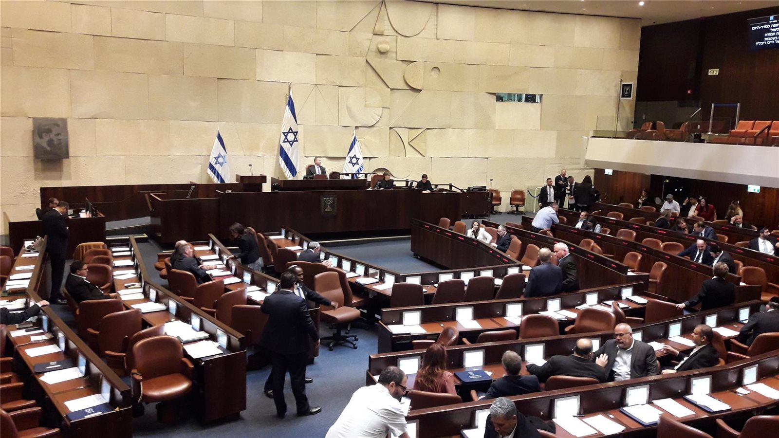 الكنيست يصادق على حكومة تناوب بين نتنياهو وجانتس بـ72 صوت