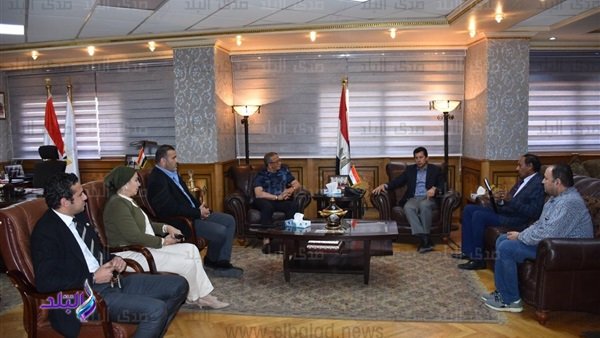 وزير الرياضة يجتمع باتحاد الكرة