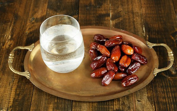 تزوج وأفطر رمضان كله ثم مات .. دار الإفتاء تكشف الحكم الشرعي