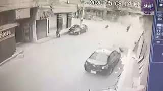 لحظة إقتحام سيارة لصيدلية في المنصورة