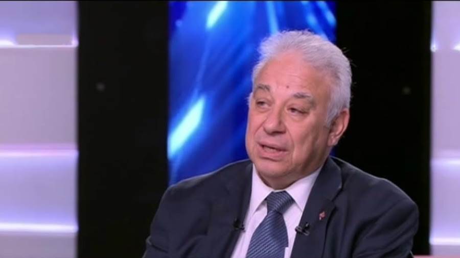 الدكتور عادل خطاب عضو اللجنة العليا للفيروسات بوزارة التعليم