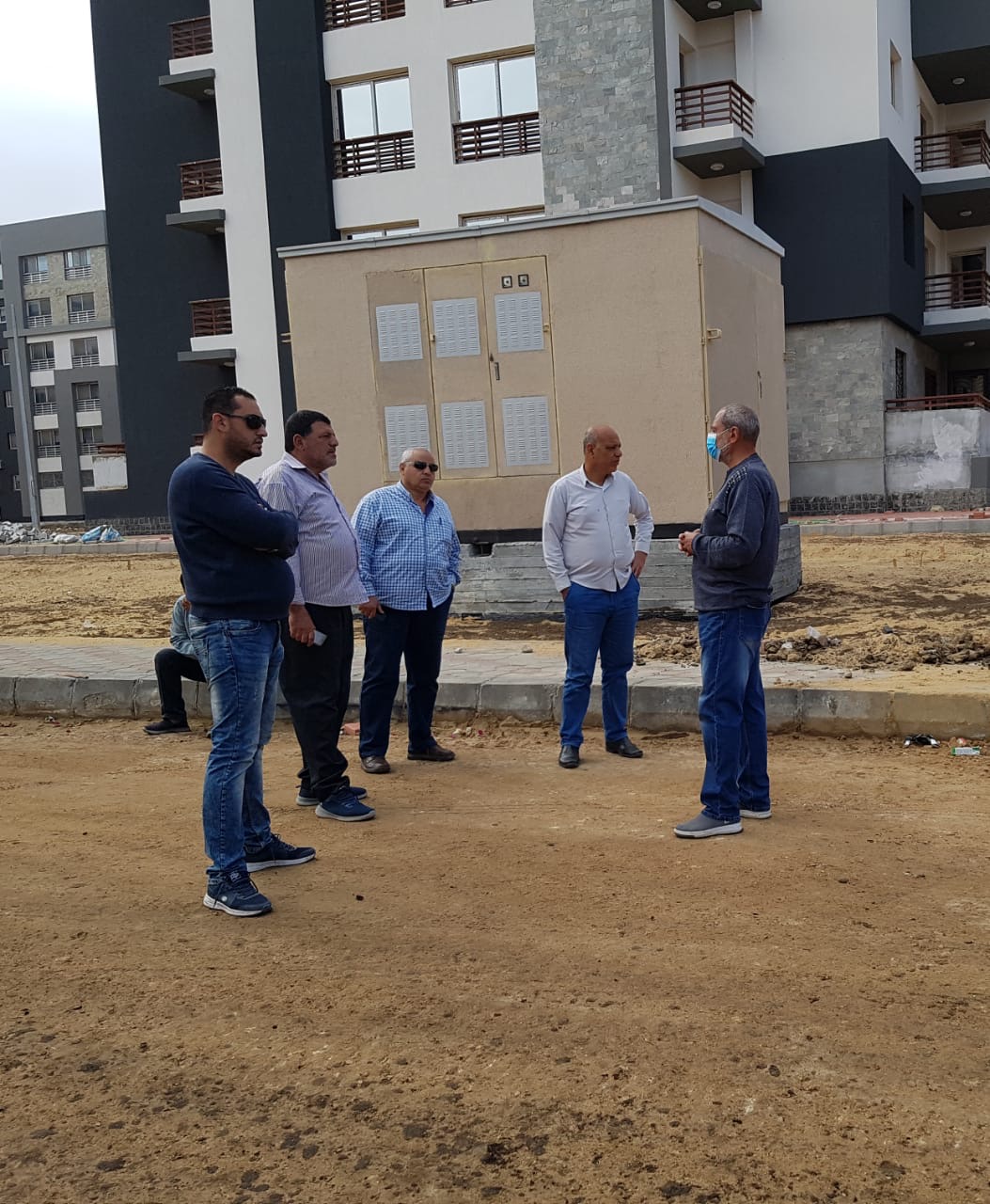 رئيس جهاز مدينة دمياط الجديدة يتفقد أعمال تنفيذ الطرق بمشروع