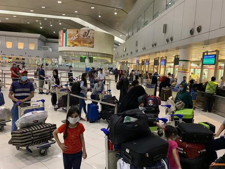 المصريين العالقين بالخارج 