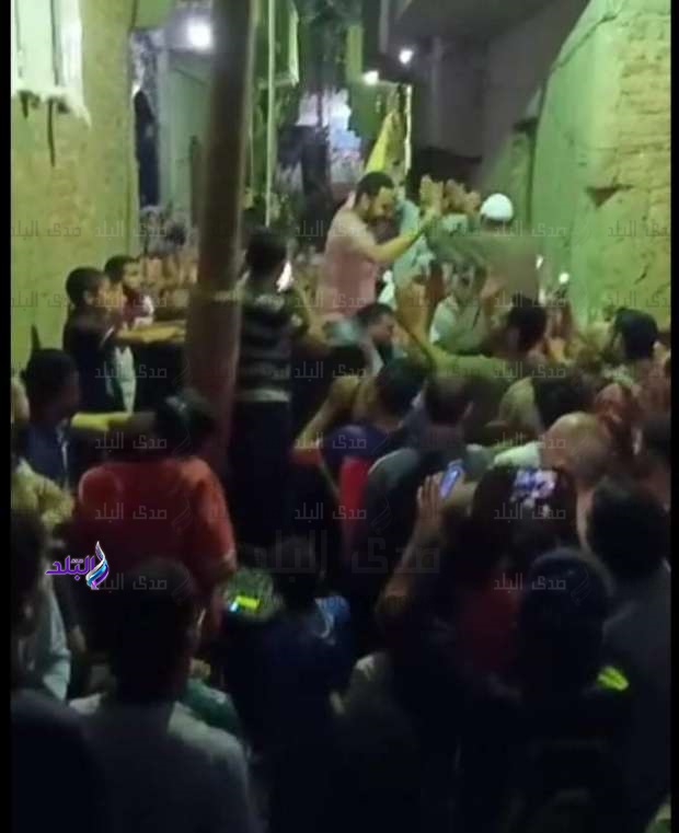 استقبال اهالي القليوبية لمتعافى من فيروس كورونا 