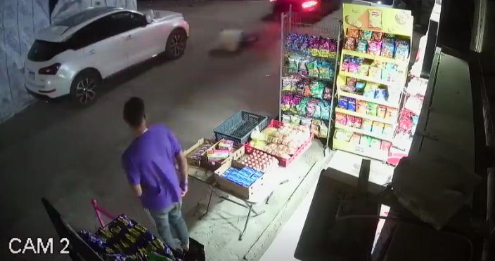 شاهد محام يدهس ضابط بسيارته في كمين بالدقهلية.. تفاصيل
