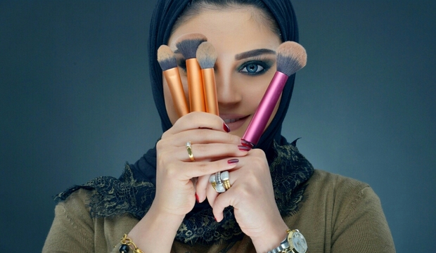 ورشة عمل أونلاين عن كيفية استخدام الميك أب