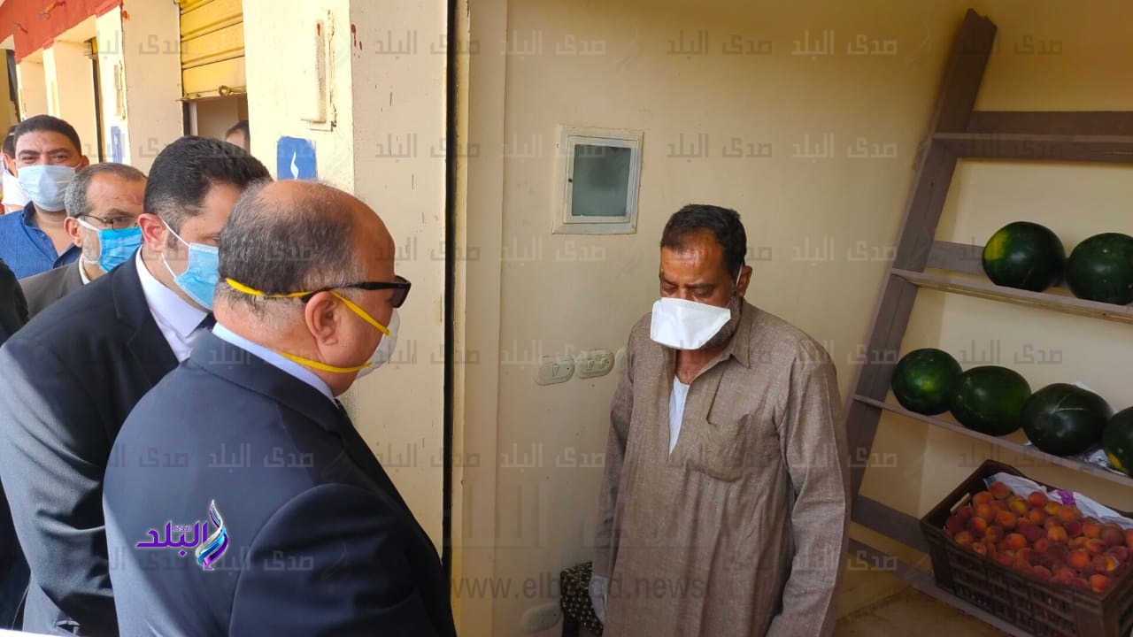 محافظ القاهرة يفتتح سوق الزاوية 