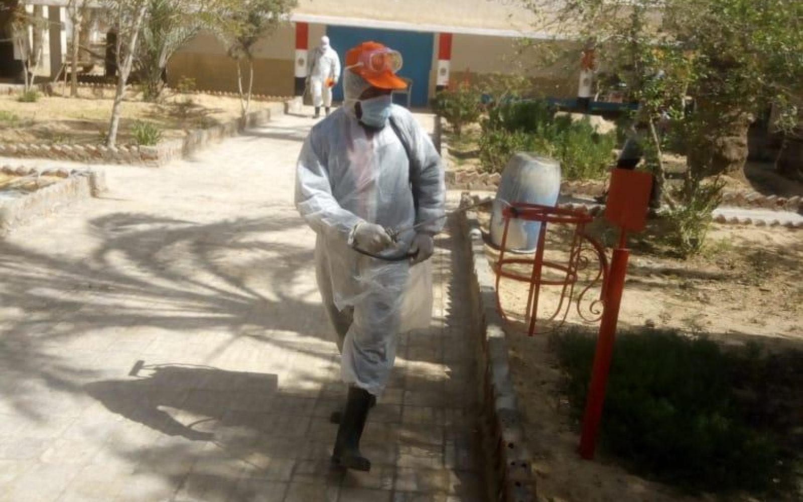 رش وتطهير الاماكن