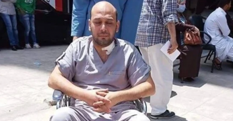 الدكتور محمود سامي الذي فقد بصره 