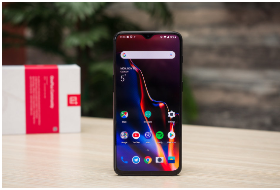 كاميرا هاتف OnePlus 8 Pro تستطيع اختراق البلاستيك والملابس