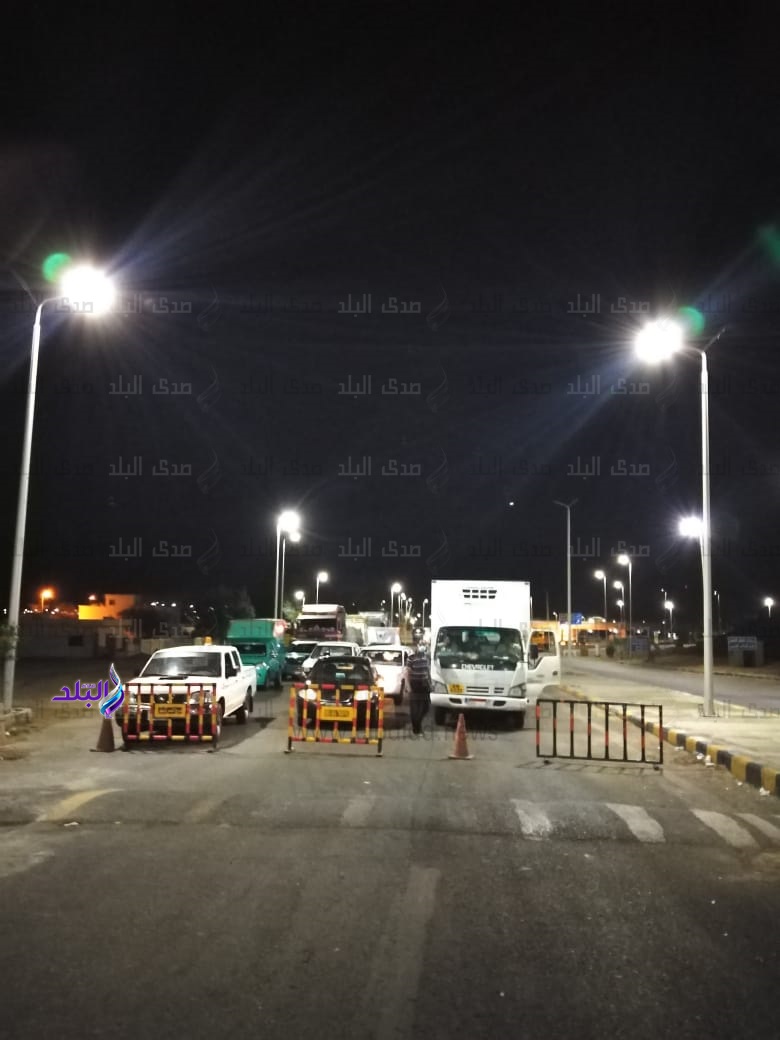 غلق طريق سفاجا - قنا بسبب مياه السيول