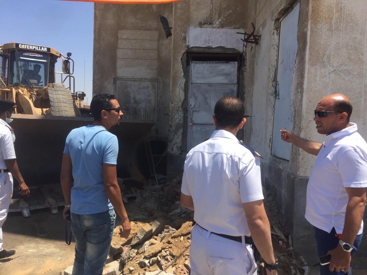  حملات لرفع الإشغالات وإزالة التعديات بالقاهرة الجديدة وحدائ