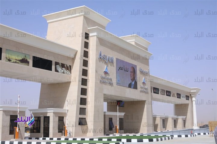 طريق القاهرة أسوان الصحراوي