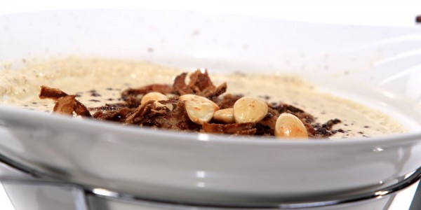 طريقة عمل شوربة اللوز للشيف شربيني