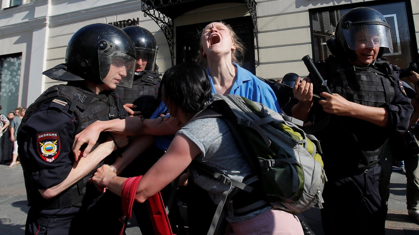 مسلح يحتجز رهائن في موسكو 