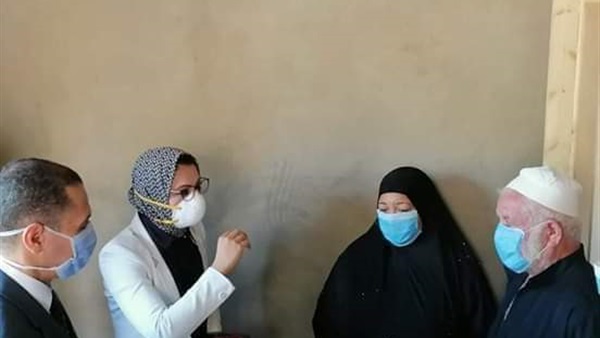 هدية الرئيس السيسي تصل أسرة شهيد الجيش الأبيض بالوادي الجديد